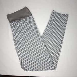 Gray High Waisted Sinch Butt Full Length Leggings Size Large
